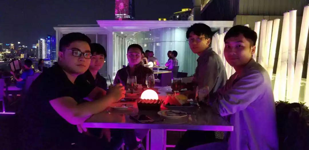 卓鼎毕业学子的自主创业之路